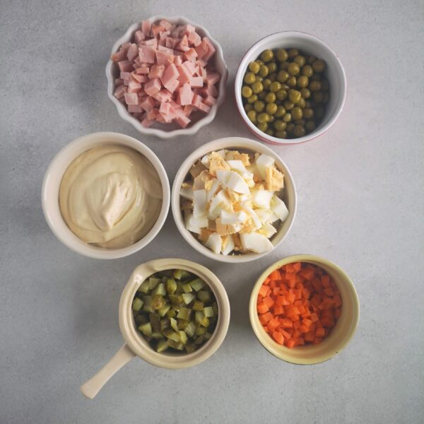 Яйчна салата Фалшива руска салата без картофи